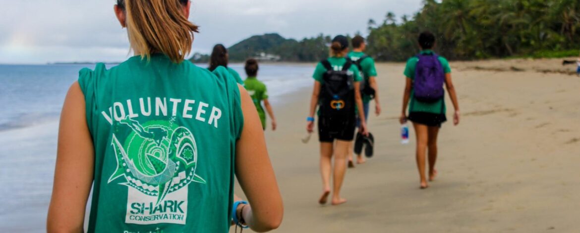 Volunteers beach